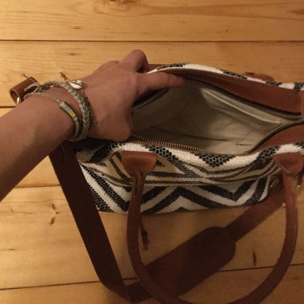 NWOT Tribe Alive Custom Carryall Exclusive Box of Style - Picture 12 of 16